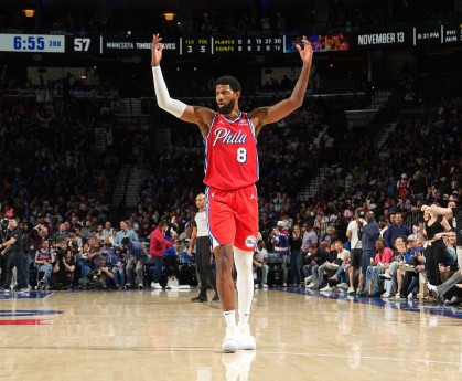 开云在线-梦回巅峰！乔治半场7中6高效拿下18分1板2助2断