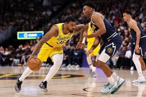 开云娱乐-单节12分！湖人后场大闸成为了球队完成逆转球的关键人物？