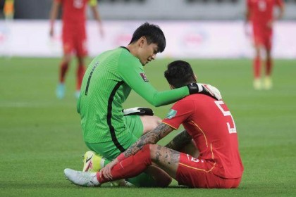 开云APP-张琳芃单独疗伤国足专人负责 两周后复出可战越南