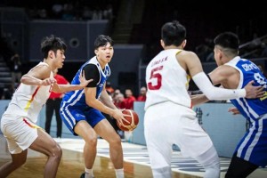 开云APP-中国男篮两连胜背后：张镇麟表现低迷，国家队之路堪忧