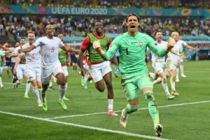 kaiyun-神奇！佐默成瑞士扑点英雄，他叫姆巴佩终结者！